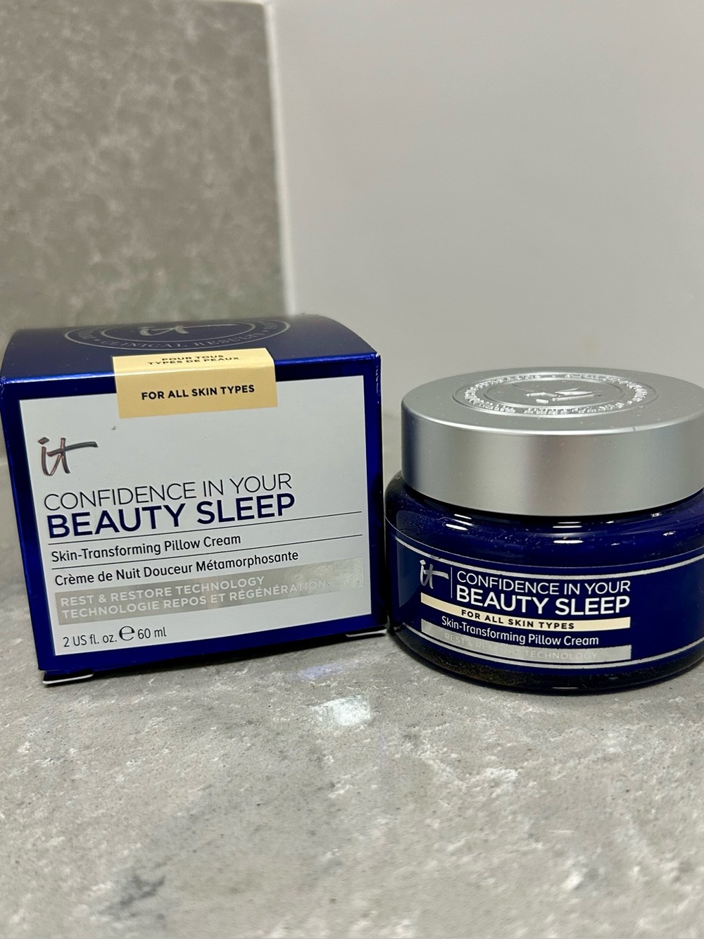 iT COSMETICS CONFIDENCE IN YOUR BEAUTY SLEEP CREAM 2 Fl Oz
